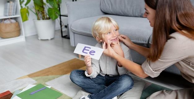 Logopeda infantil Cuándo y por qué acudir al especialista