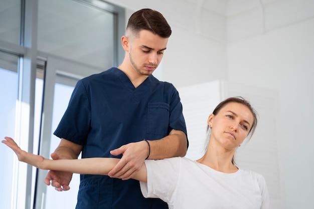 Qué precio tiene una terapia de fisioterapia